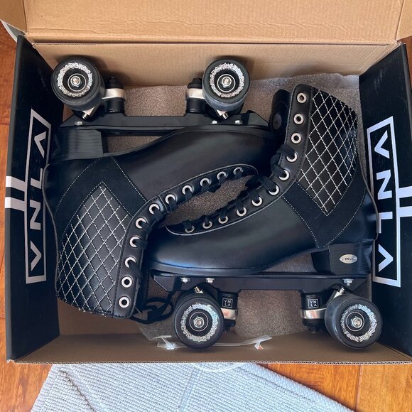 VNLA V-Line Rollerskates w/ Box - Worn once - Picture 6 of 6